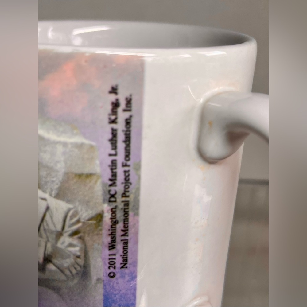 VINTAGE SOUVENIR - 2011 MARTIN LUTHER KING NATIONAL MEMORIAL COFFEE/TEA MUG(MLK) - Picture 3 of 4